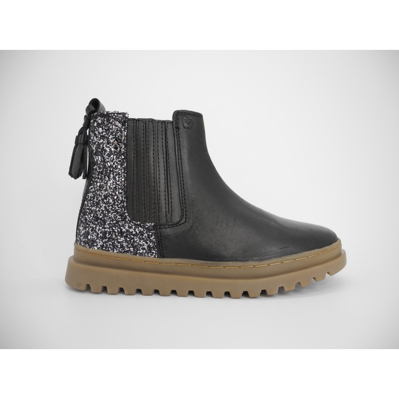 WONDER BOOTS