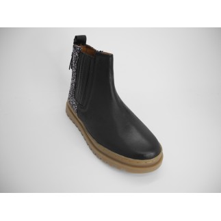 WONDER BOOTS