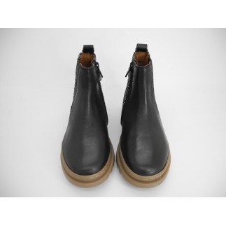 WONDER BOOTS