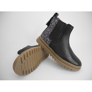 WONDER BOOTS